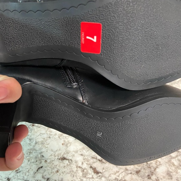 Charter Club Palmaa Black Knee high Boots - Picture 3 of 9